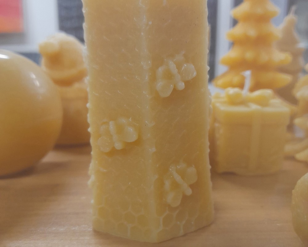Beeswax candle- Hexgon