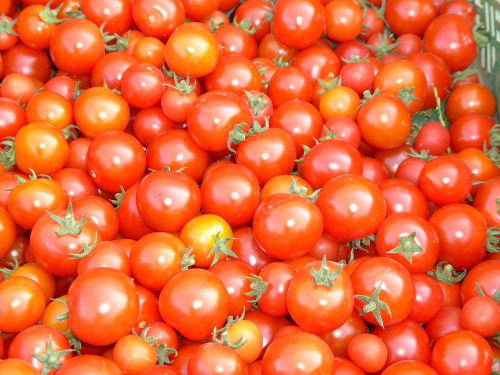 V.Tomatoes - cherry - approx 250g