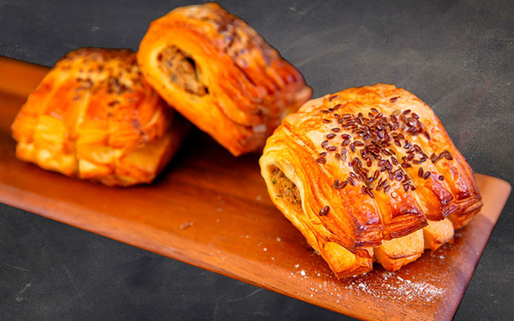 Savoury Pastry: Bear Paw - Caramelised Onion & Mushroom - BB