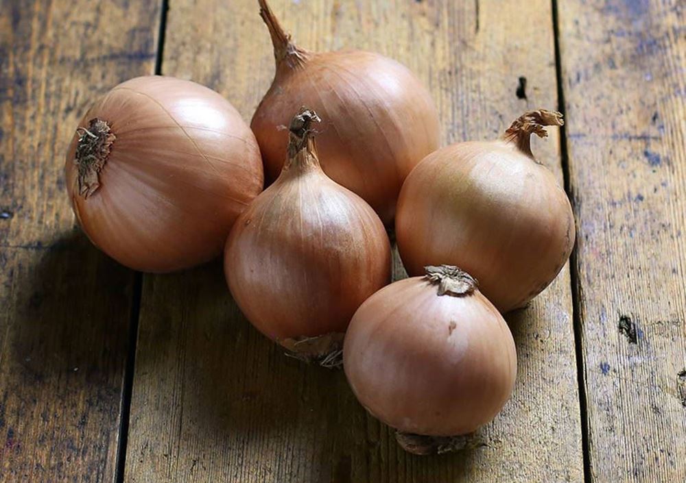 Onions: White (1kg)