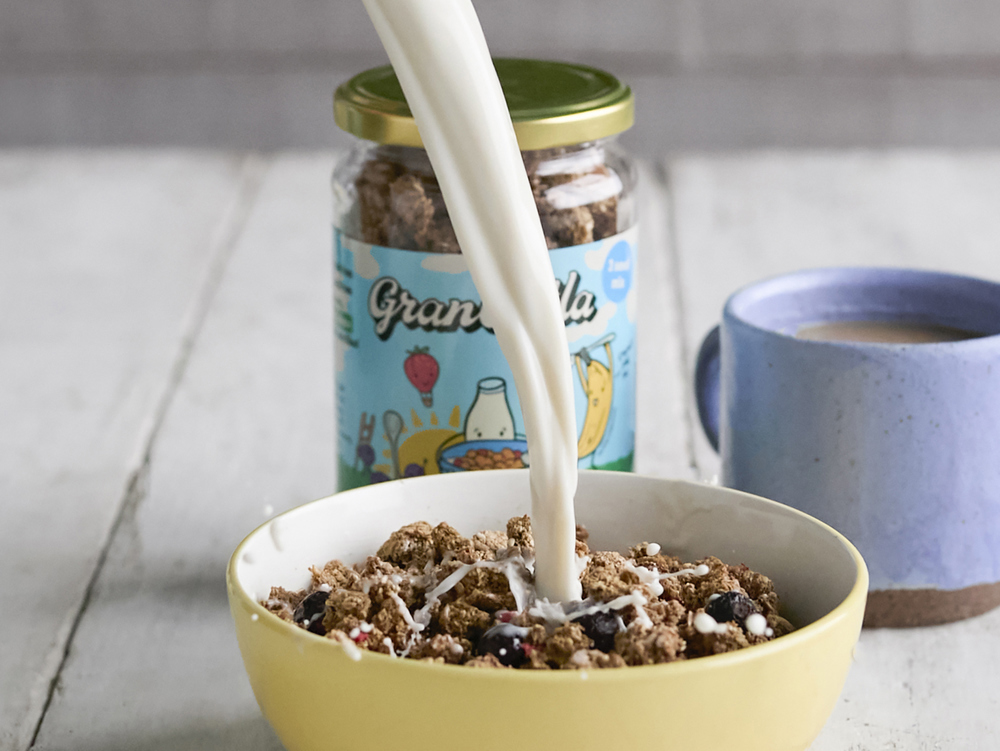 Granoatla - Linseed, Sesame, Sunflower, Blackcurrant and Strawberry (210g)