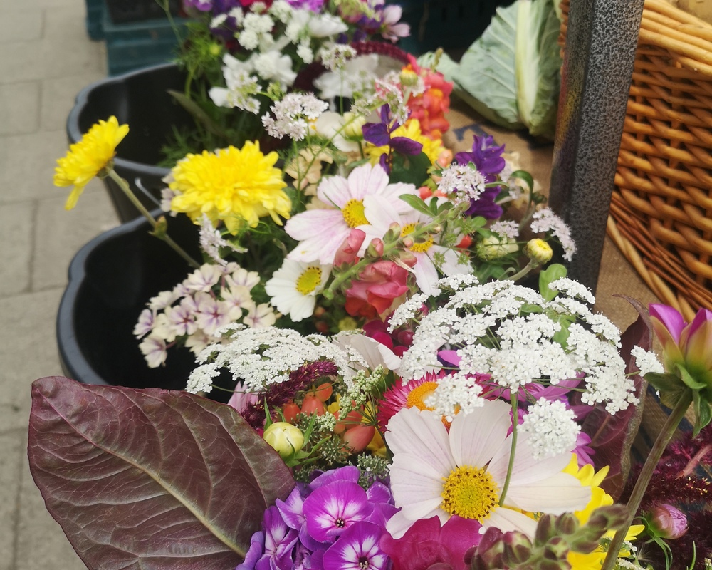 Seasonal Flower Bouquets