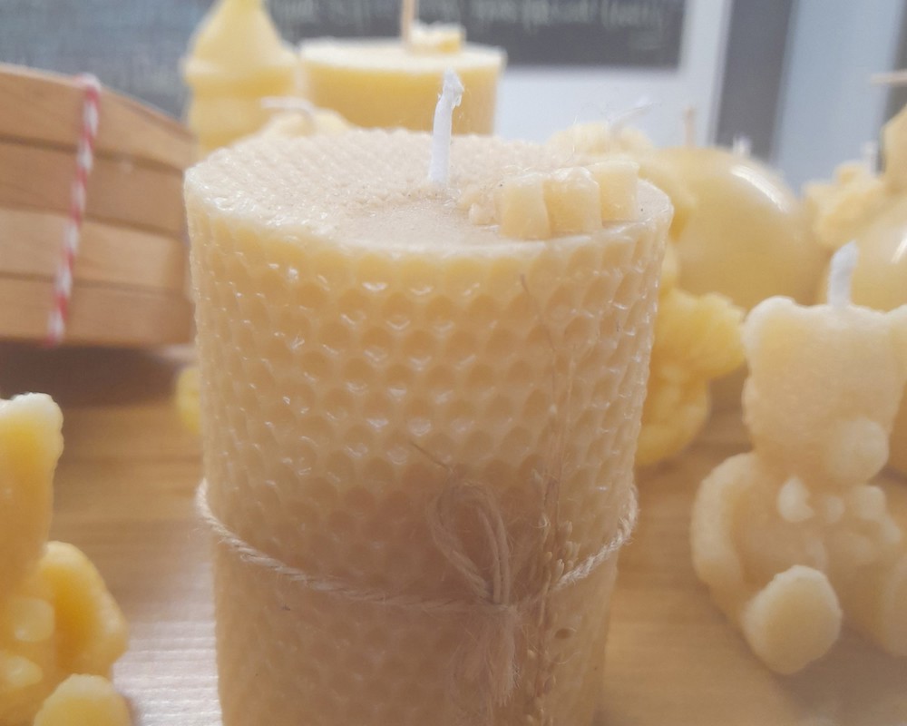 Beeswax candle- Honeycomb