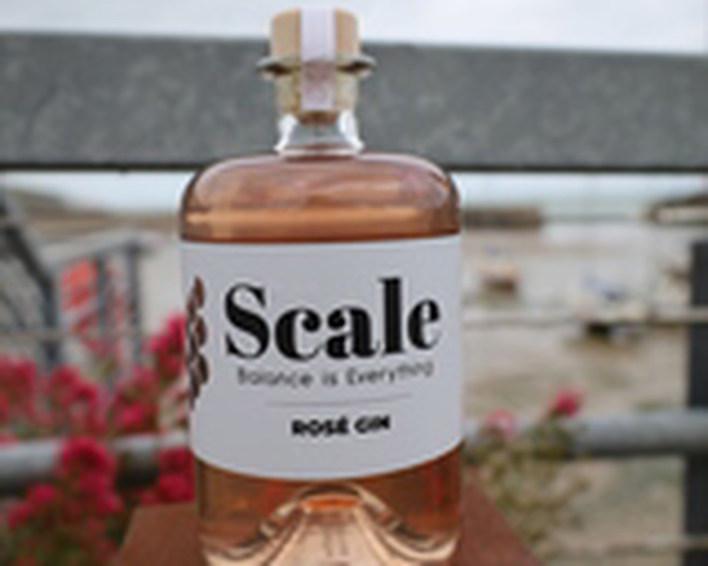 Scale Rosé Gin