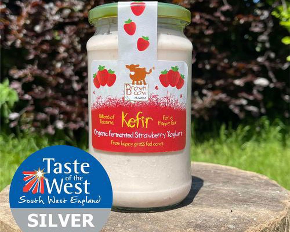 Brown Cow Organic Kefir Yoghurt Strawberry