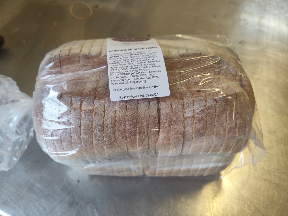 Bread - Farmhouse Sliced (800g)