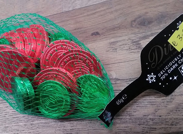 chocolate coins, dark