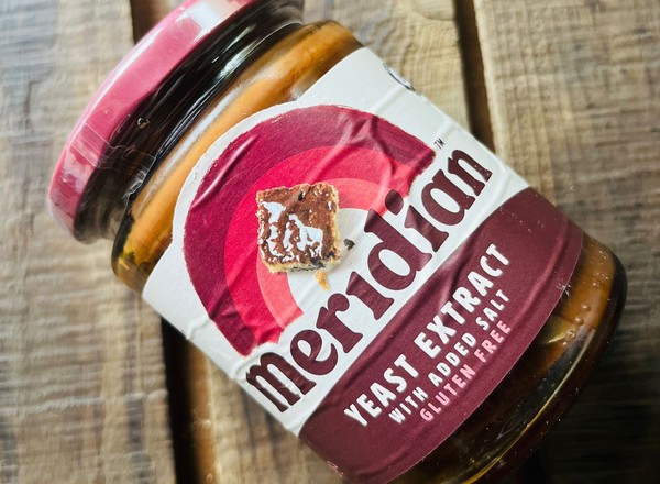 Meridian yeast extract + B12 and salt