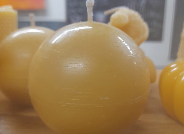 Beeswax candle- Sphere