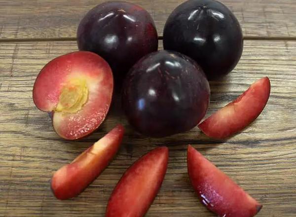 Plum: 500g