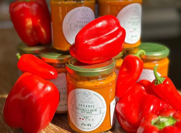 Locavore Kitchen: Red Chilli & Garlic Hot Sauce