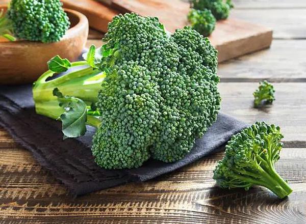 Broccoli (1 head)