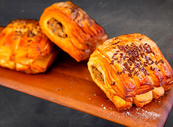 Savoury Pastry: Bear Paw - Caramelised Onion & Mushroom - BB