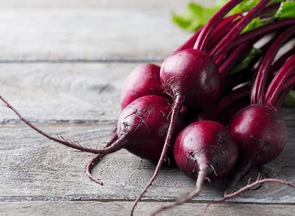 Beets (Small 4-6 per bunch)
