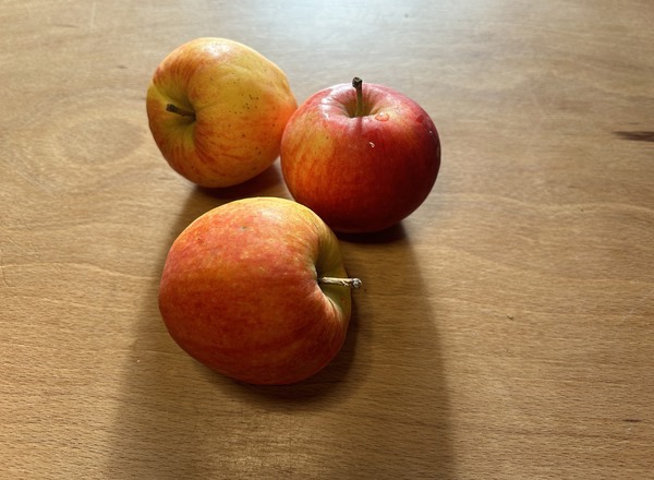 Apples (1kg)