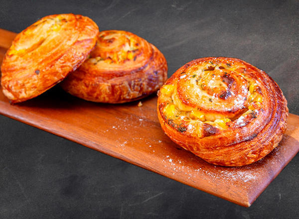 Savoury Pastry: Scroll - Corn & Chive - BB