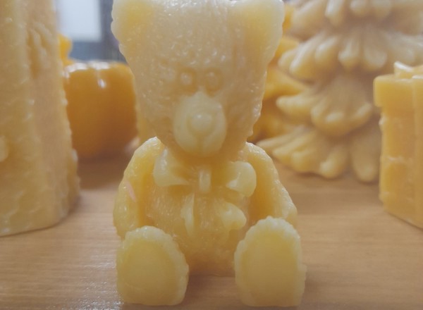 Beeswax candle- Teddy