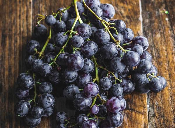 Organic Black Grapes Seeded