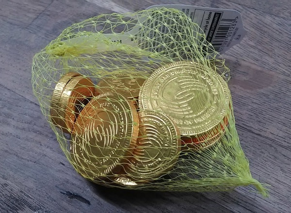 chocolate coins, milk