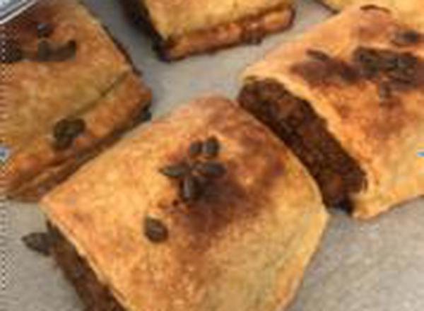 Vegan sausage rolls - Root