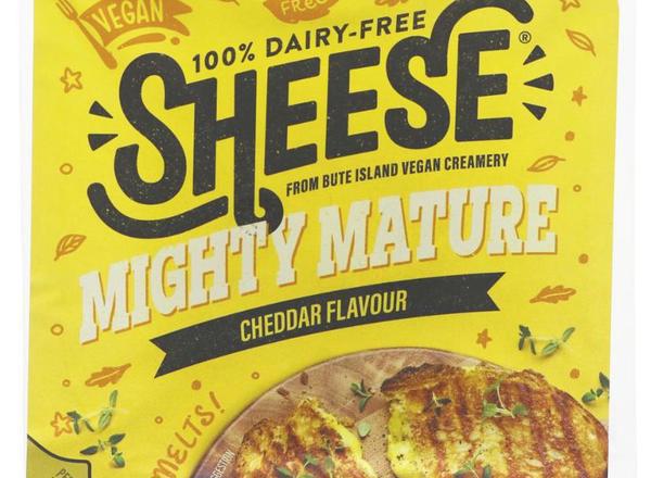 Bute Island Mighty Mature Cheddar Style Sheese