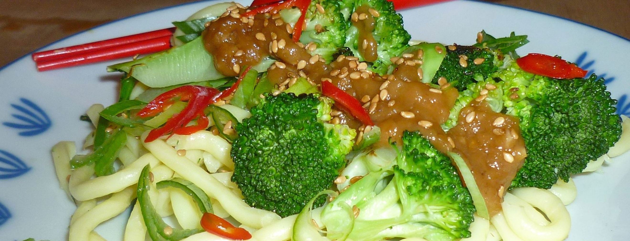 Broccoli with Peanut Sauce Recipes Ooooby