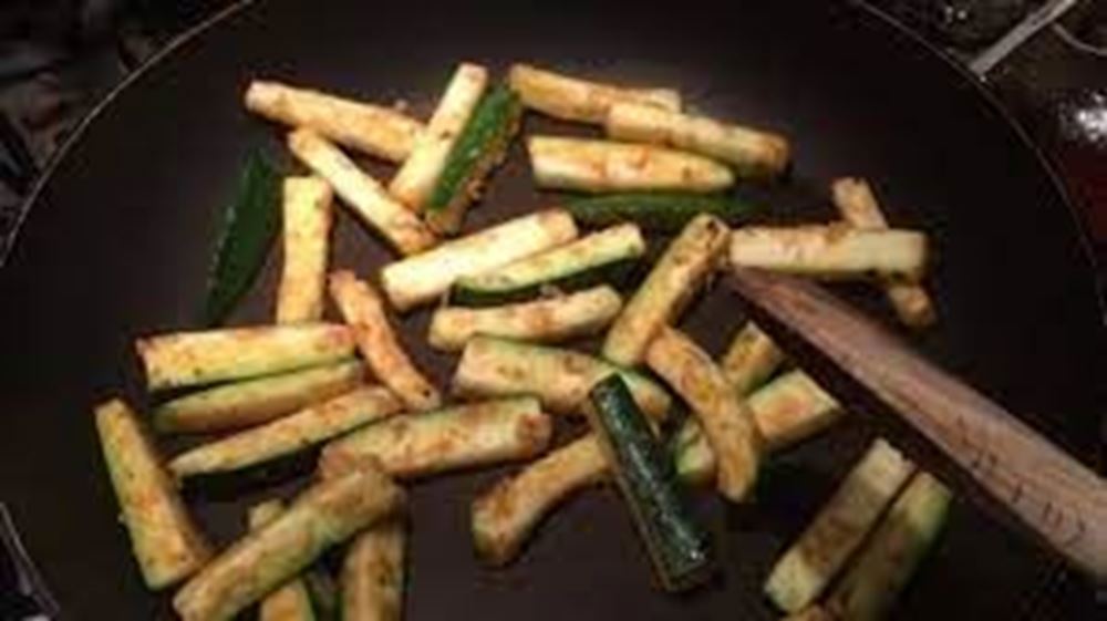 Sweet chilli chip Courgettes